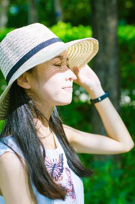 雏鸟幼儿小学生张婉莹,女大学生的沙龙室